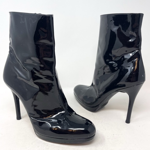 Stuart Weitzman Apollo genuine Patent Leather Black Ankle Boot Stiletto 8.5M - Picture 1 of 10
